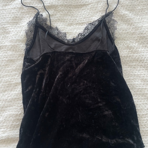 Kimchi & Blue Kimchi Blue After Hours Black Velvet Lace Cami Size Medium - Picture 3 of 4